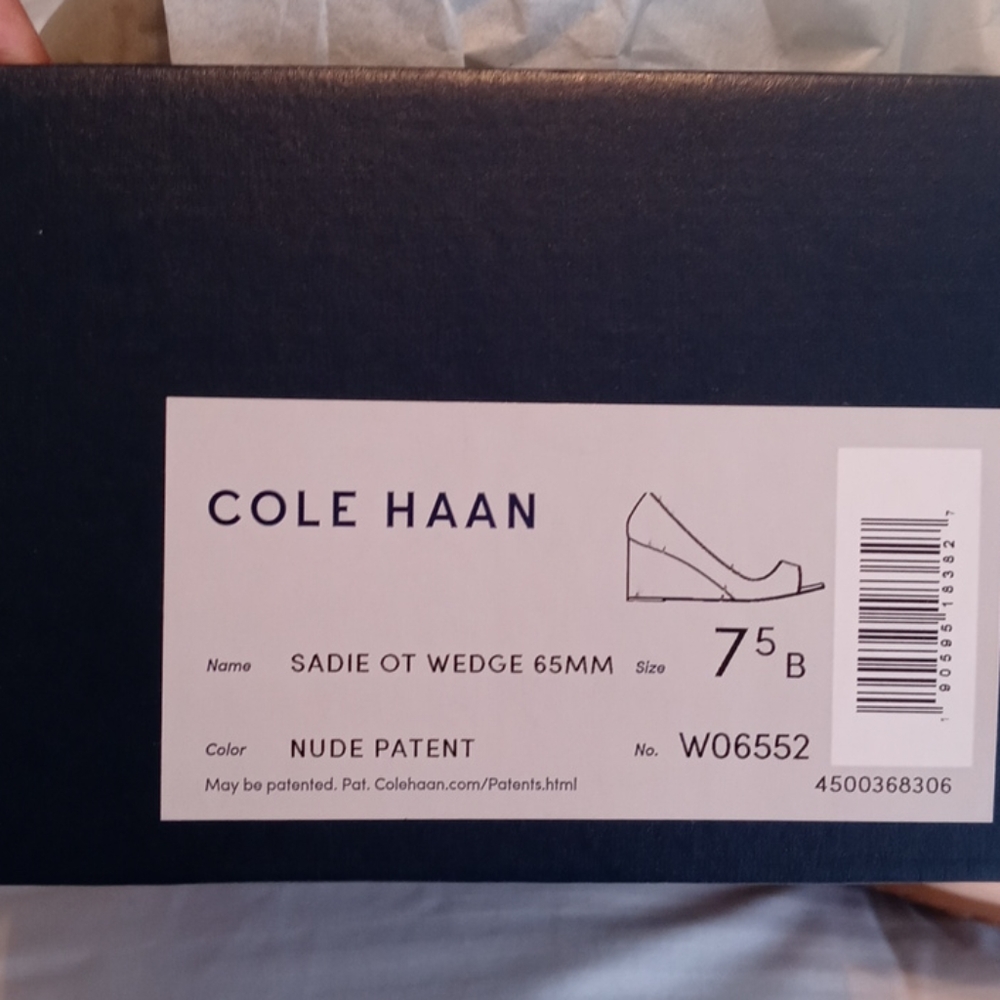 Shoes - Picture 4 of 4